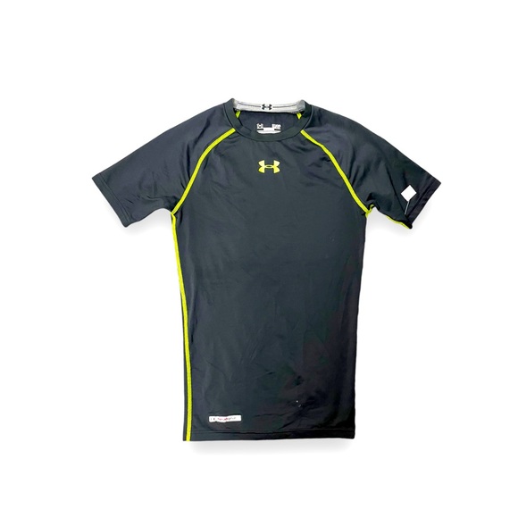 ✨BOYS UNDER ARMOUR SHIRT✨ - Picture 1 of 5